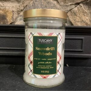 Tuscany Candle Snowdrift Woods Yuletide Edition with Essential Oils 18 oz New